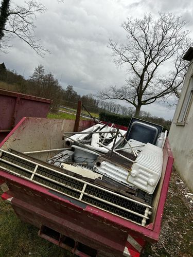 Baustelle mit Paletten